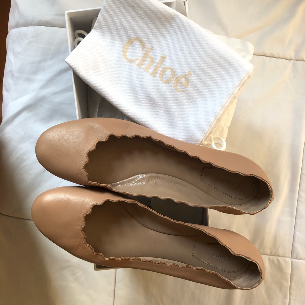 Authentic cream Chloe scalloped flats